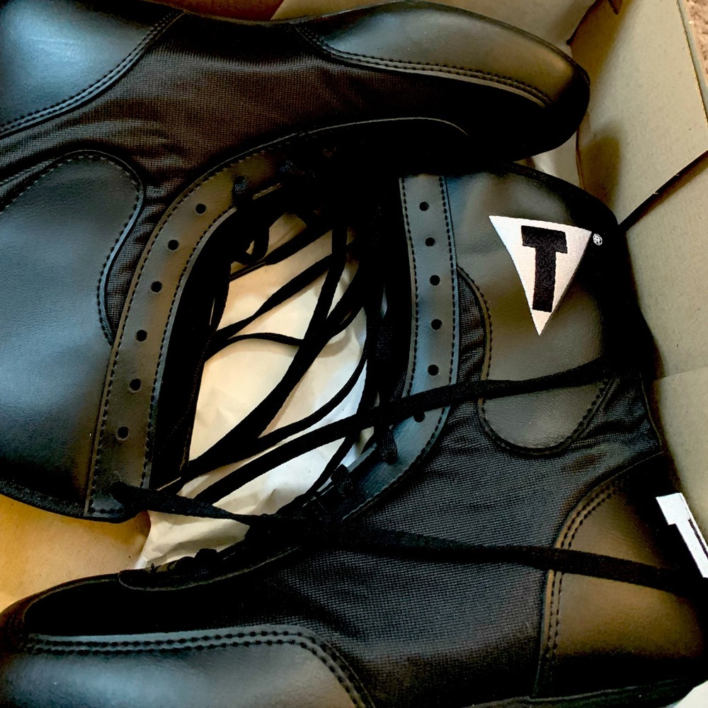 TITLE BOXING shoes